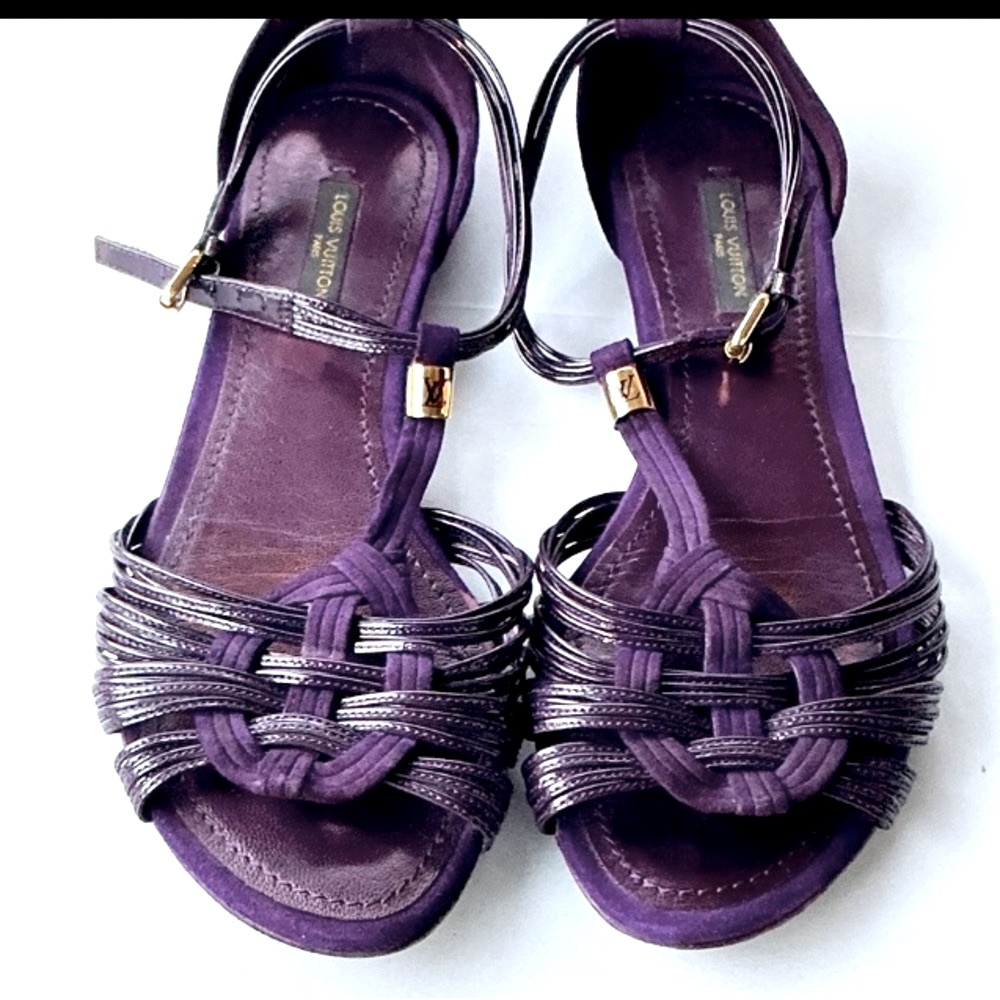 Louis Vuitton Flat Purple Strappy Sandals 7.5 $1,250 MSRP
